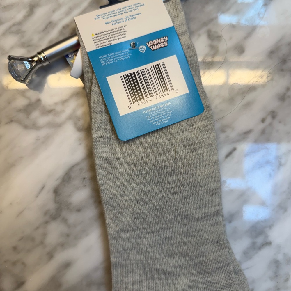 Looney Tunes Gray Socks - Picture 3 of 4